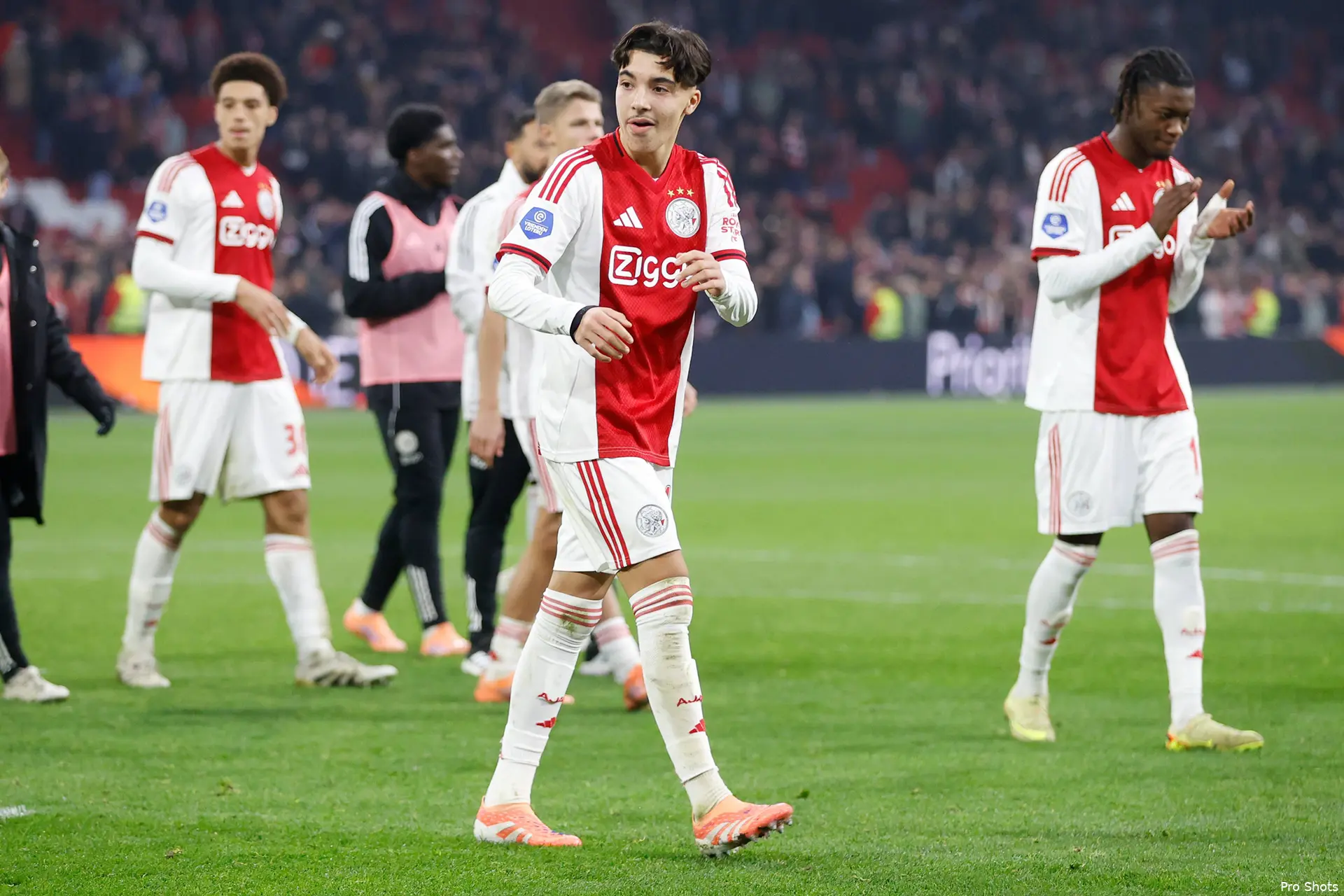 ajax-feyenoord-rayane-bounida-25-26