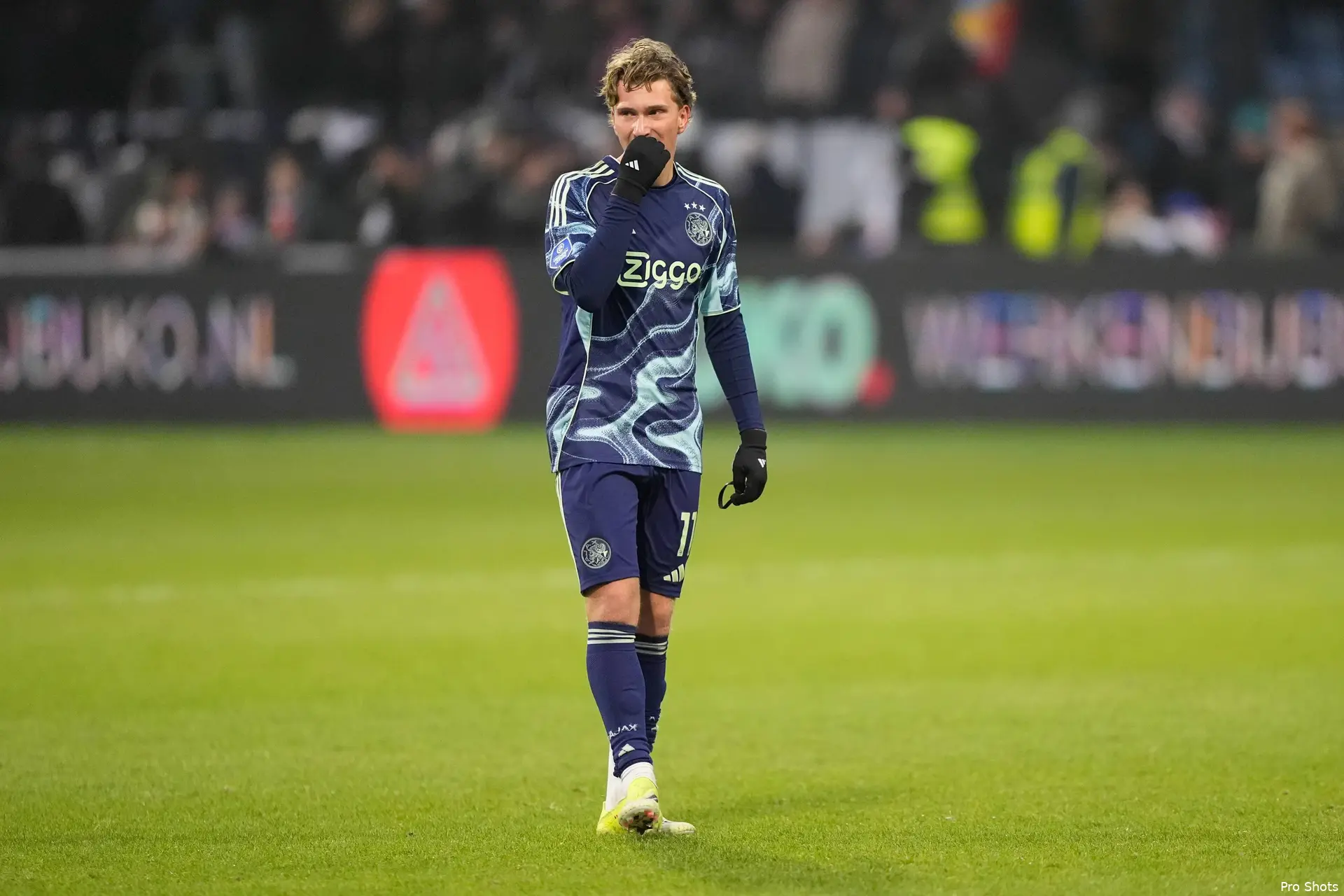 mika-godts-telstar-ajax-25-26