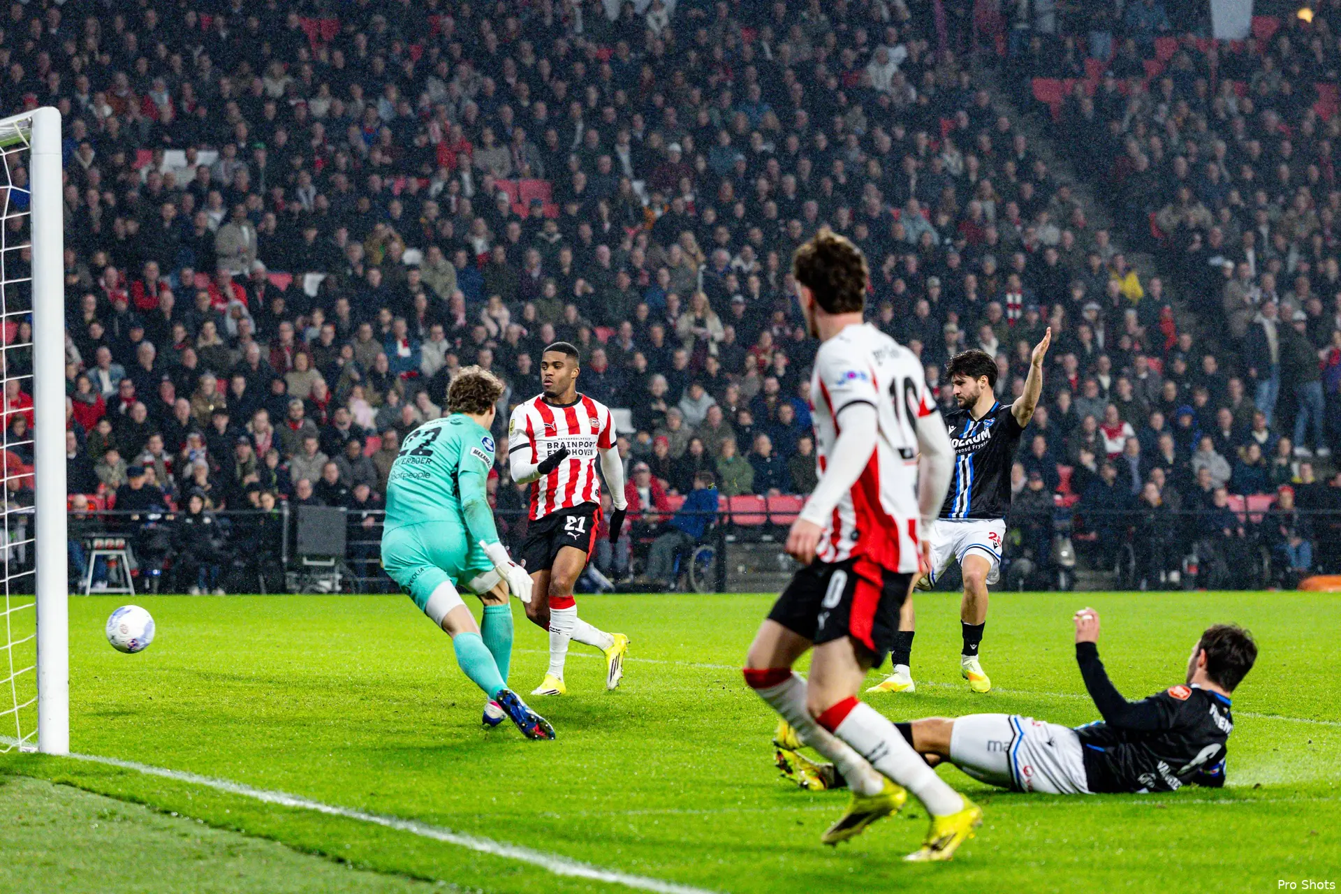 Ajax Showtime Myron Boadu