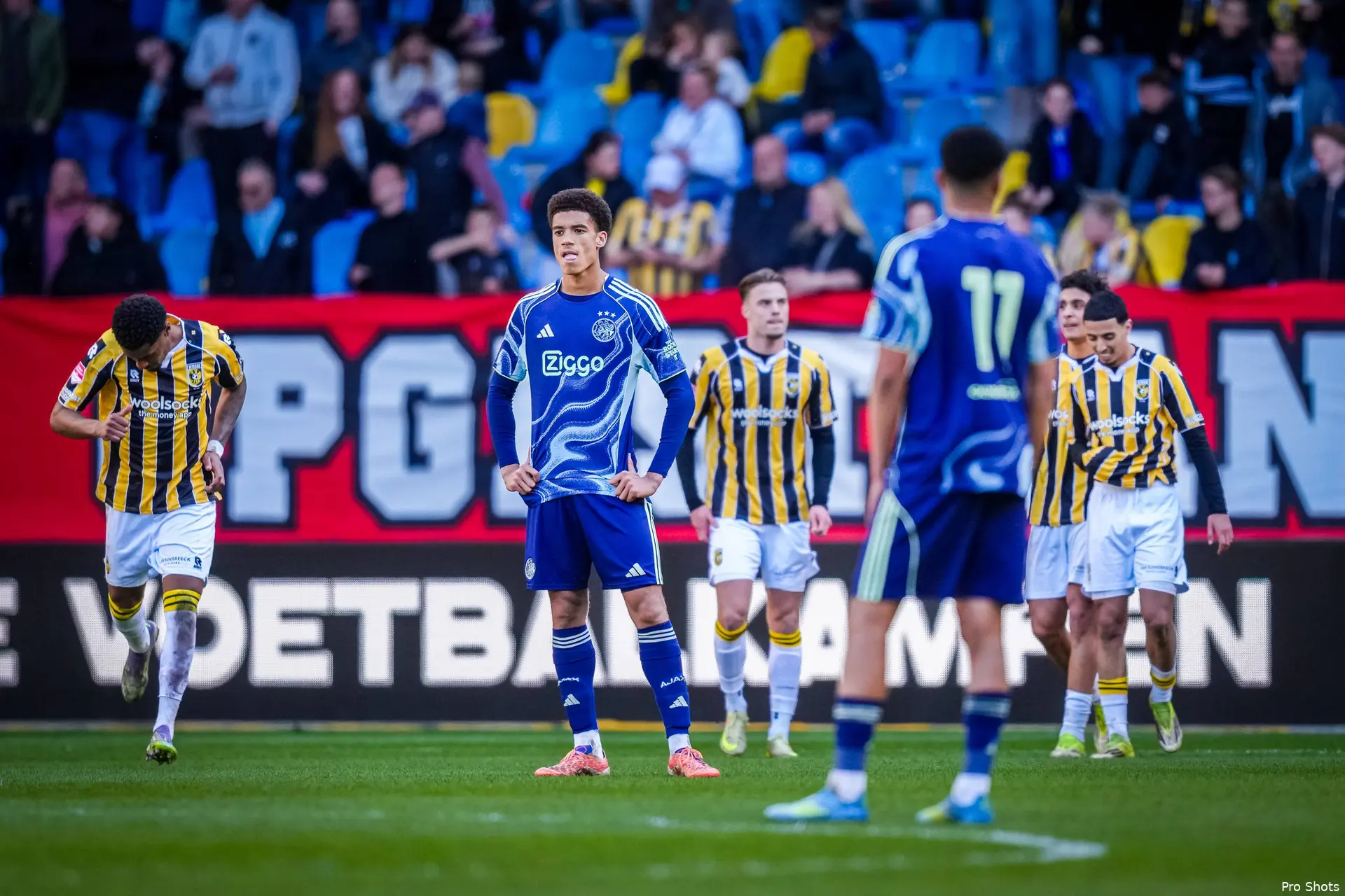 Ajax Showtime Aaron Bouwman