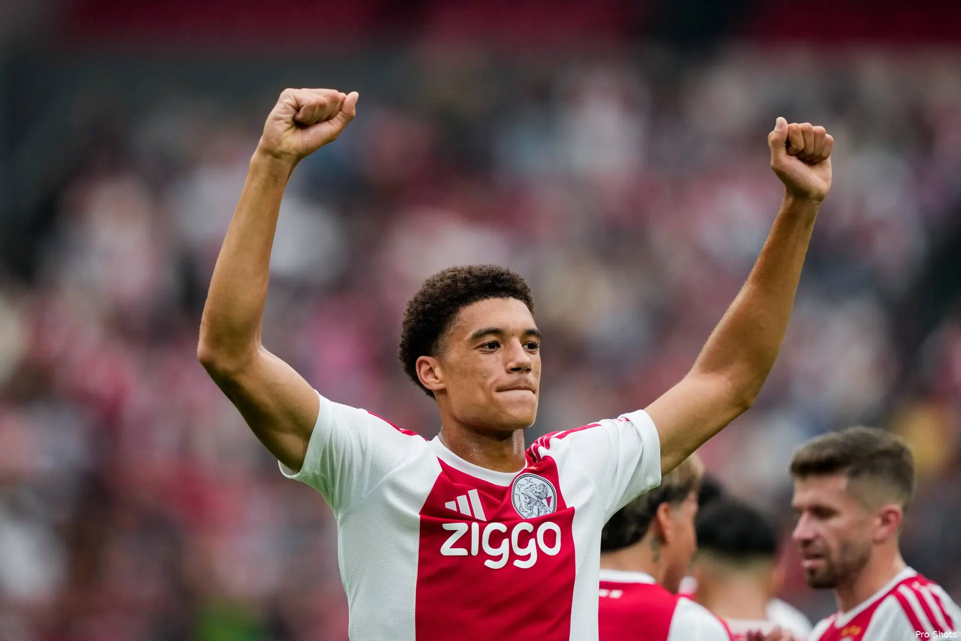 Ajax Showtime Aaron Bouwman