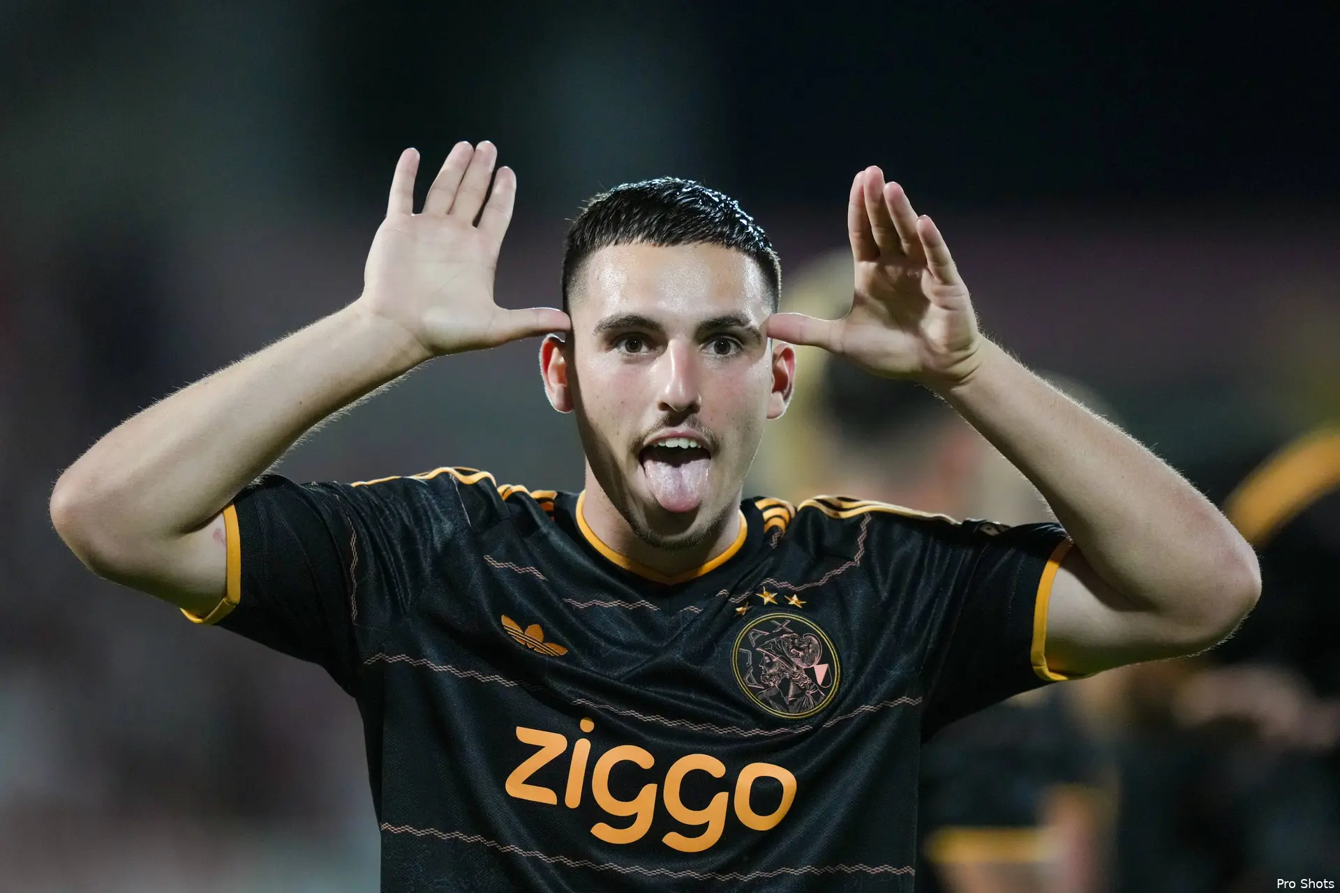 Ajax Showtime Oscar Gloukh