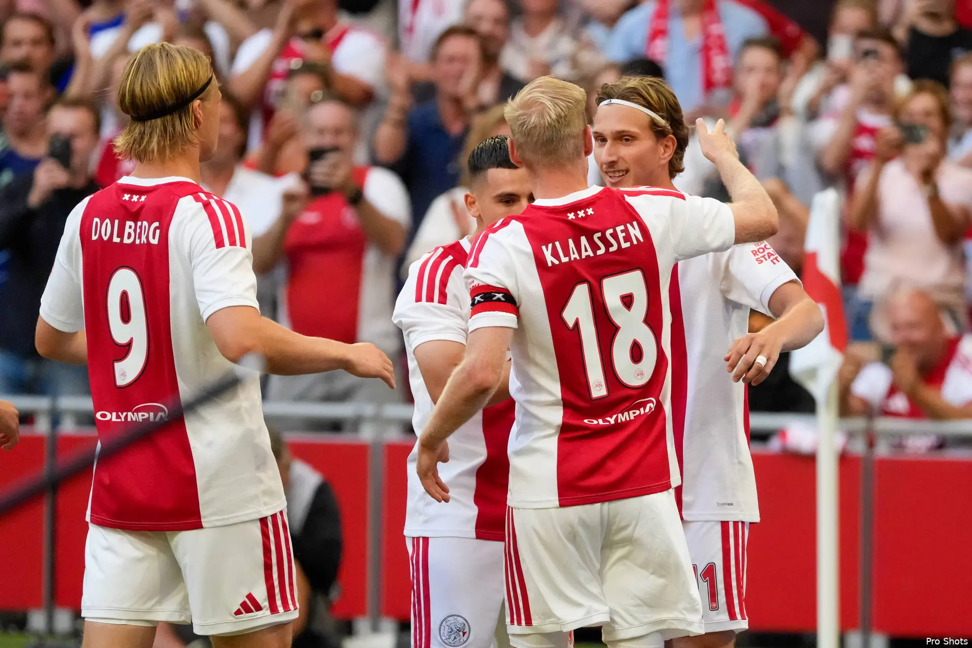 Ajax Showtime Kasper Dolberg Davy Klaassen Mika Godts