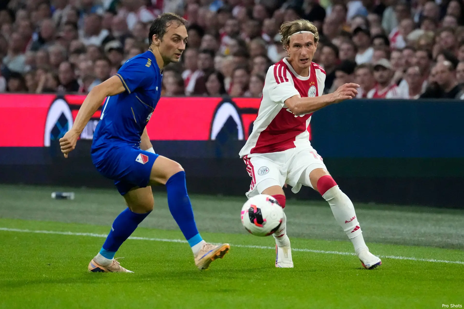 Ajax Showtime Mika Godts Ajax