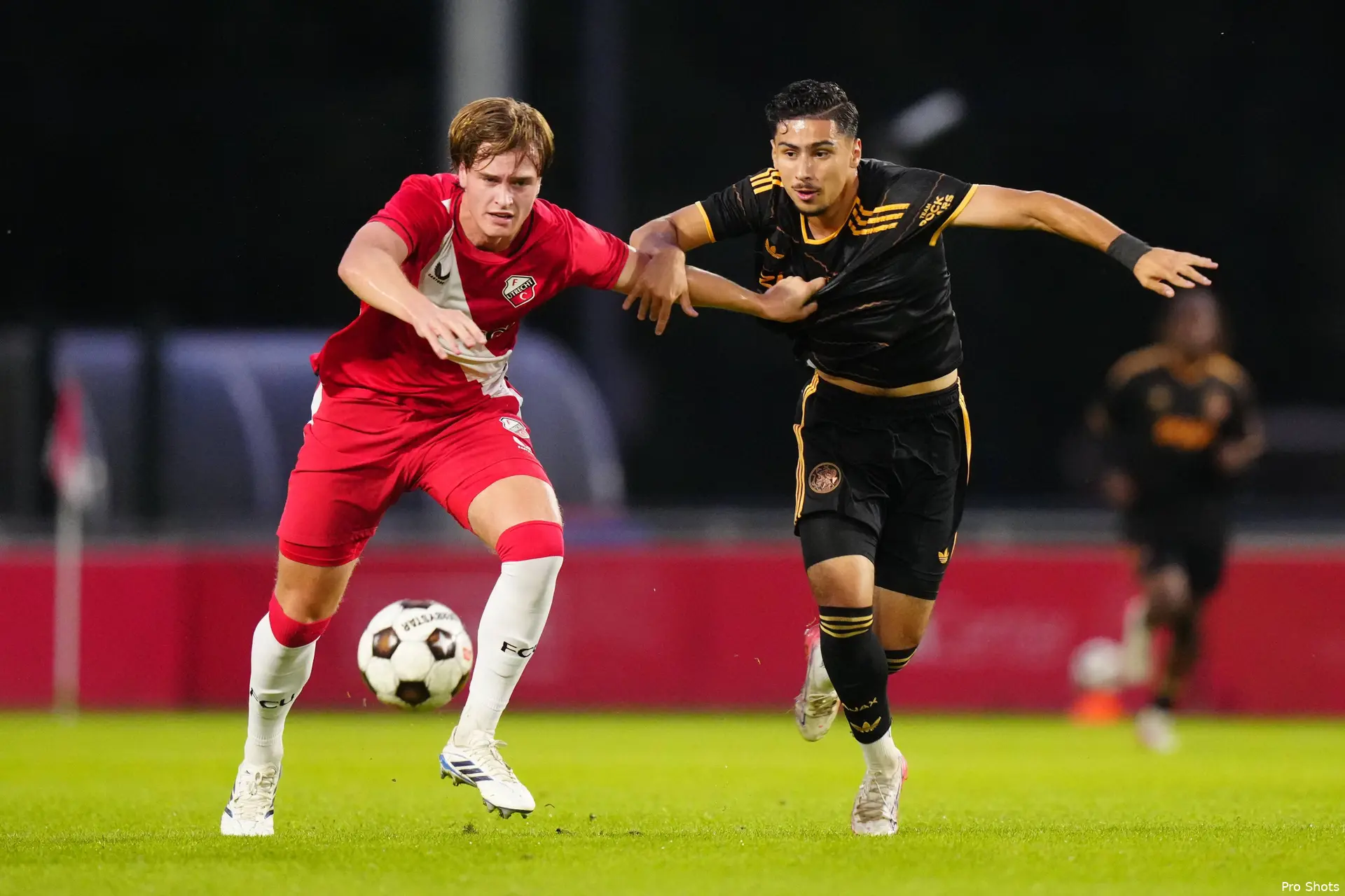 Emre Ünüvar Ajax Showtime