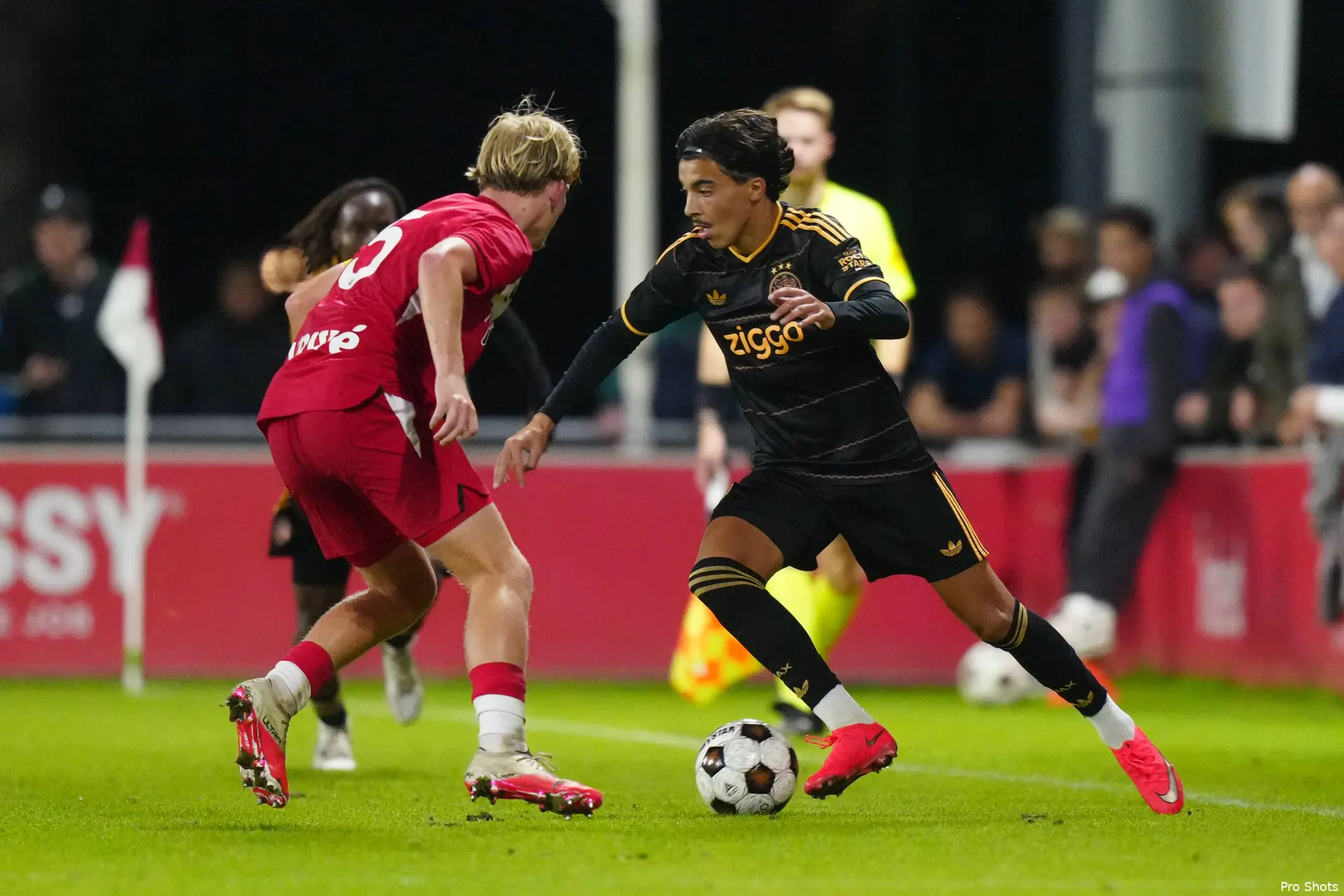 Rayane Bounida Ajax Showtime