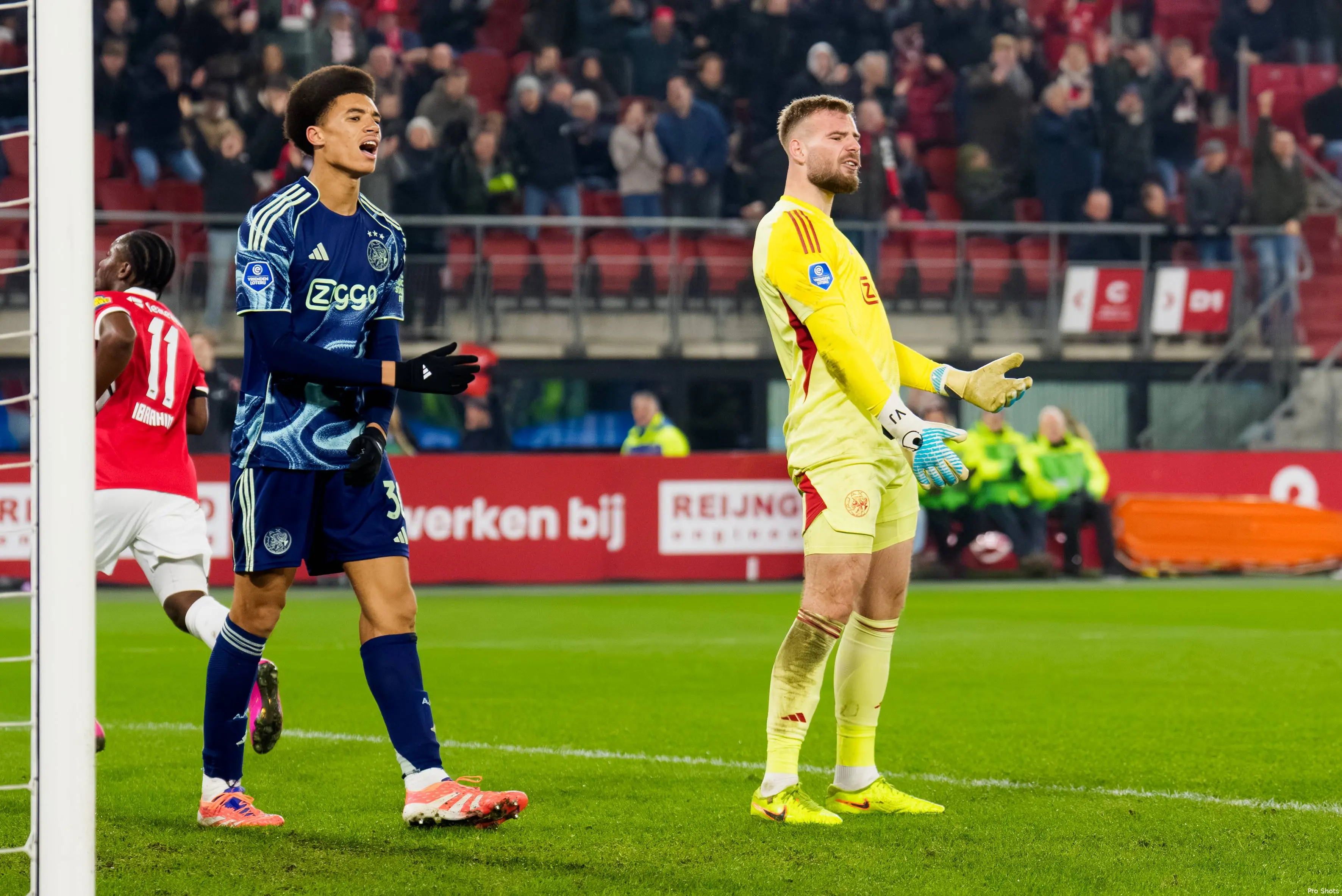 aaron-bouwman-vitezslav-jaros-az-ajax-25-26