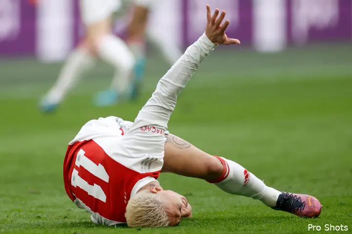 <b><i>Boot vindt Antony een goede voetballer, maar het theatrale gedrag is niet per se nodig:&nbsp;‘Een speler als Antony vind ik op die manier vreselijk. Het is overacting. Daar verlies je publiek mee.'</i></b>