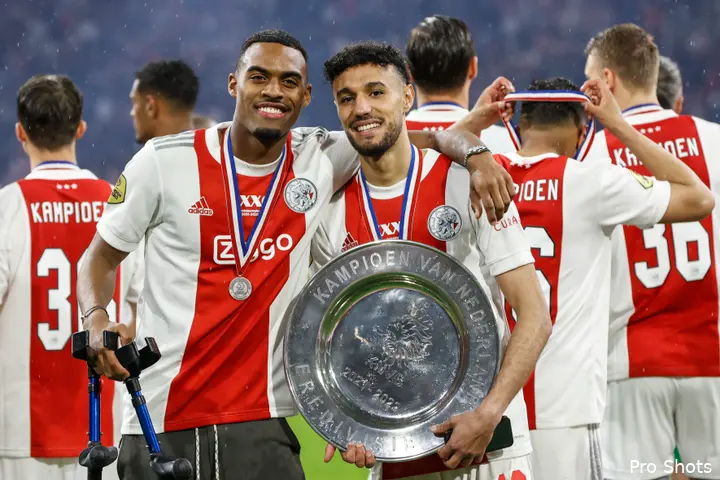 gravenberch mazraoui titel 2122