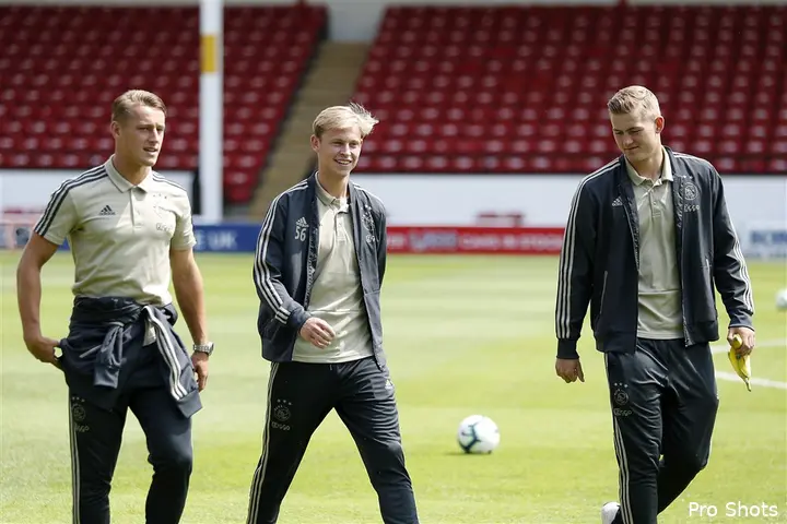 Sierhuis, De Jong en De Ligt tijdens de voorbereiding op het seizoen 2018/19