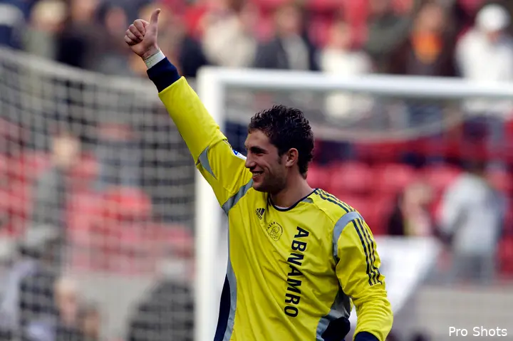 Maarten Stekelenburg na afloop van Ajax - AZ in 2006. Zijn eerste seizoen als eerste keeper van de Amsterdammers zit er dan bijna op.