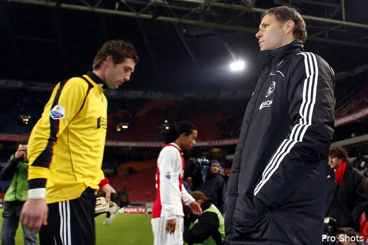 Het huwelijk tussen Maarten Stekelenburg en Marco van Basten was geen gelukkige. Onder leiding van de oud-bondscoach van Oranje verloor Stekelenburg zijn basisplaats aan Kenneth Vermeer.