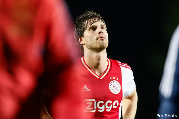 pierie ajax 2223