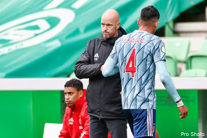 Erik ten Hag besluit Edson Álvarez te wisselen op bezoek bij FC Groningen. Ajax verliest met 1-0 en de Mexicaan staat aan de basis van de tegentreffer.