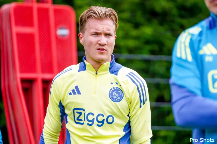 Mede door blessureleed maakte Rijkhoff nog nauwelijks minuten in Ajax 1 onder Francesco Farioli.