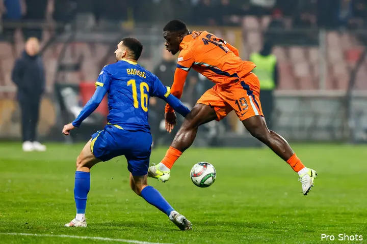 Brian Brobbey stond tijdens Bosnië en Herzegovina - Nederland (1-1) in de basis en scoorde de enige treffer namens Oranje.