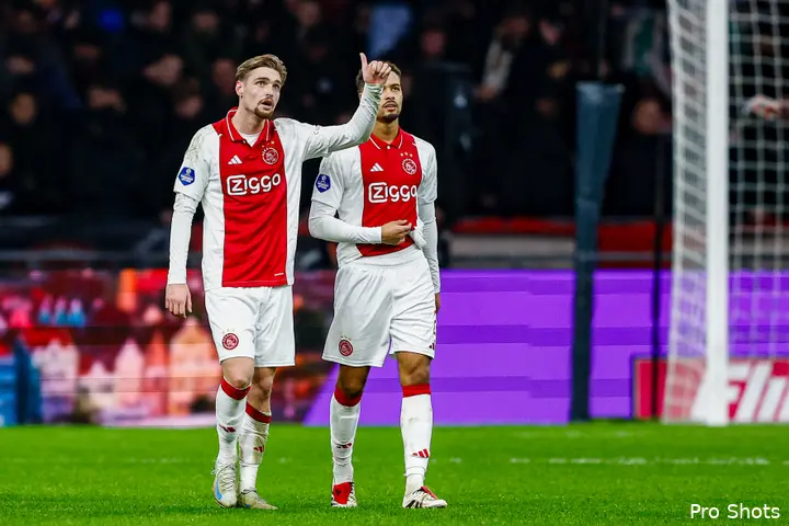 ajax almere city 24 25 kenneth taylor