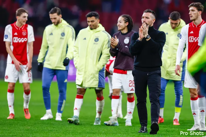 <i>Ajax pakte drie punten tegen Almere City, waardoor de ploeg de tweede plaats heroverde.&nbsp;</i>