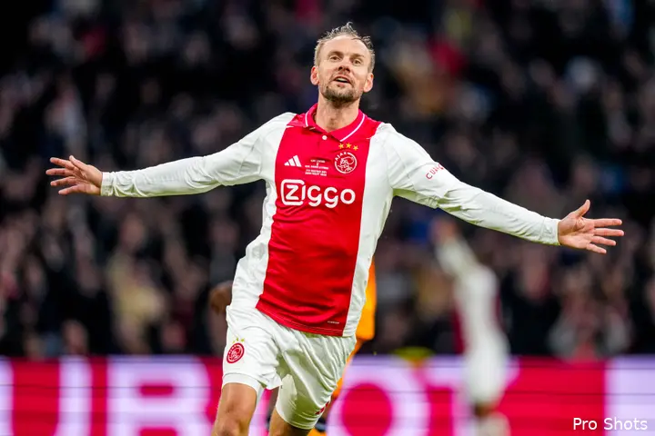 Siem de Jong was op 17 november namens de Ajax Legends goed voor de 2-0 tegen de Real Madrid Legends.