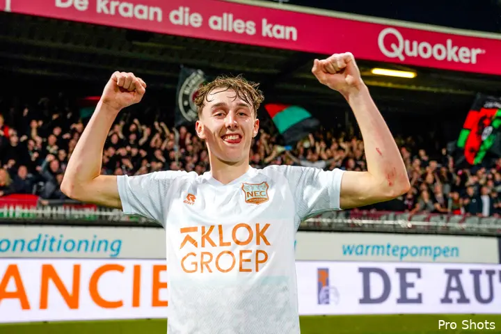 Youri Baas werd vorig seizoen nog door Ajax verhuurd aan NEC. Een seizoen later is zijn situatie compleet anders.
