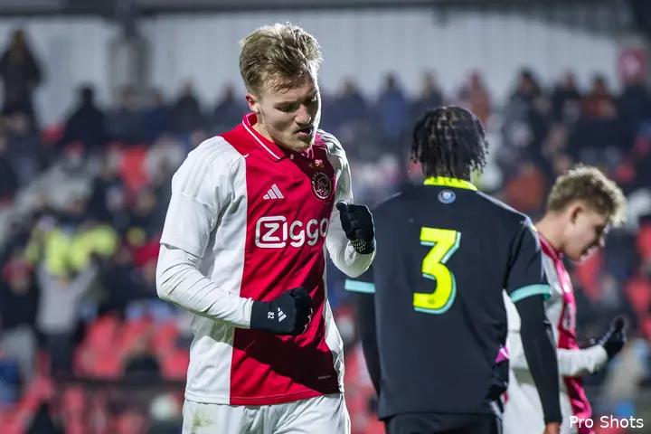 julian rijkhoff jong ajax jong psv 24 25