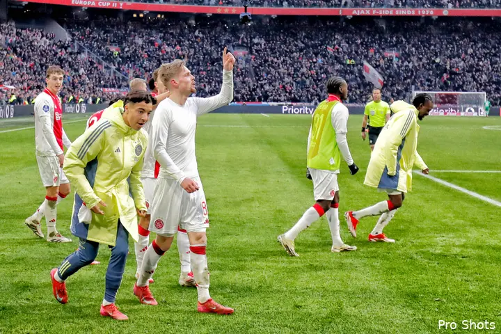 Tijdens de laatste editie van Ajax - Feyenoord behoorde Rayane Bounida tot de wedstrijdselectie van de Amsterdammers.