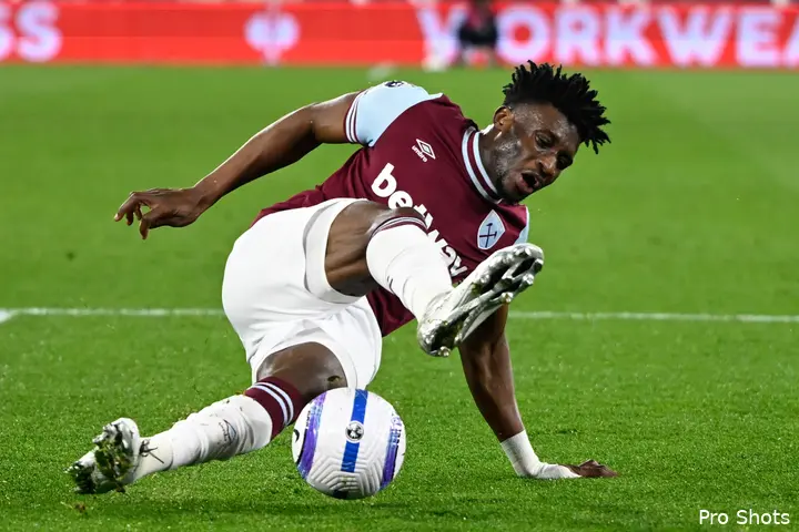 Mohammed Kudus in actie voor West Ham United tegen Leicester City.