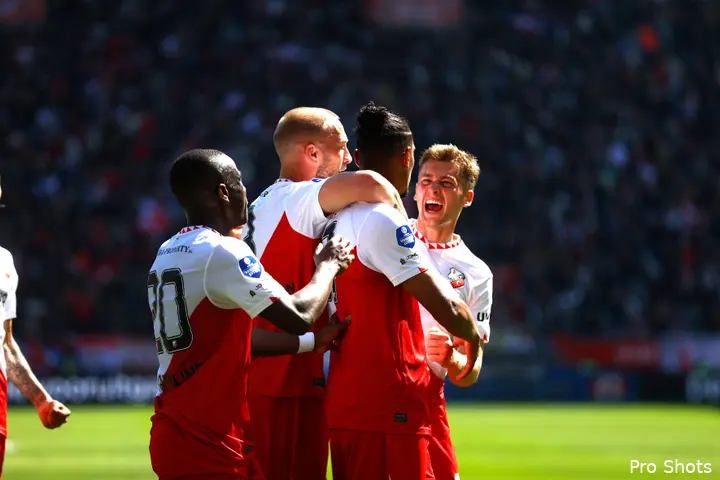 Haller juichte uit respect niet tegen Ajax na zijn doelpunt.