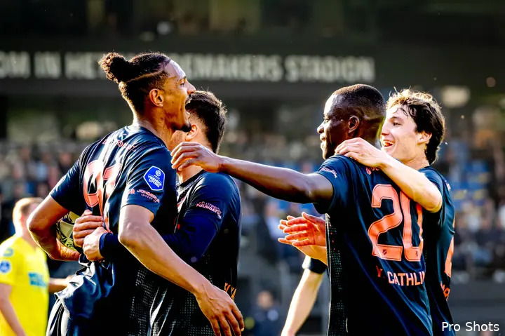 FC Utrecht viert de 0-2 van Sébastien Haller in Waalwijk.&nbsp;