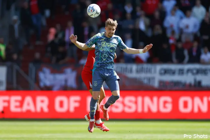 Taylor in actie tegen FC Utrecht.