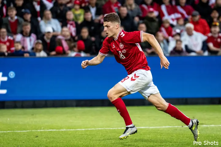 Anton Gaaei tijdens zijn debuut voor Denemarken tegen Litouwen.&nbsp;