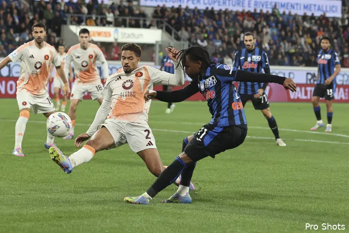 Devyne Rensch in actie namens AS Roma in de uitwedstrijd tegen Atalanta.&nbsp;