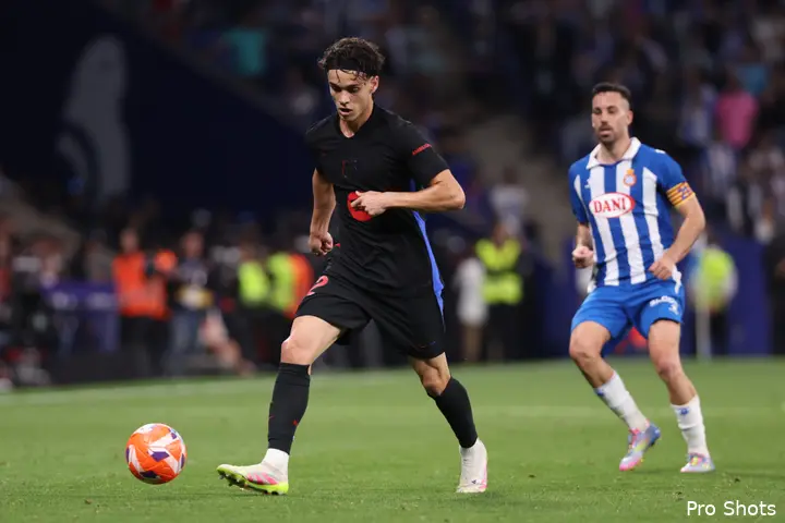 Héctor Fort in actie namens FC Barcelona in de derby tegen Espanyol.&nbsp;