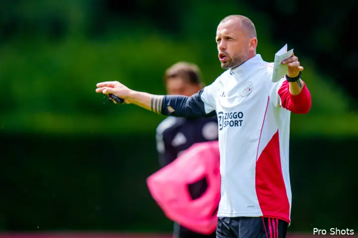 john-heitinga-ajax-25-26