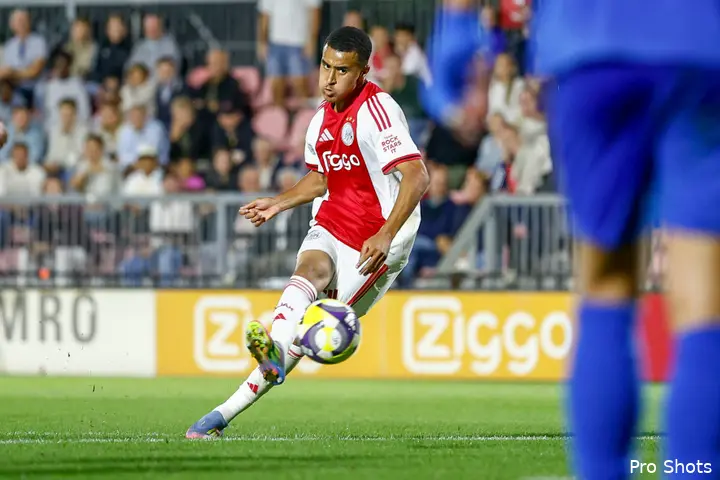 abdallah-ouazane-jong-ajax-jong-az-25-26