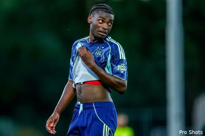 jorthy-mokio-jong-utrecht-jong-ajax-25-26