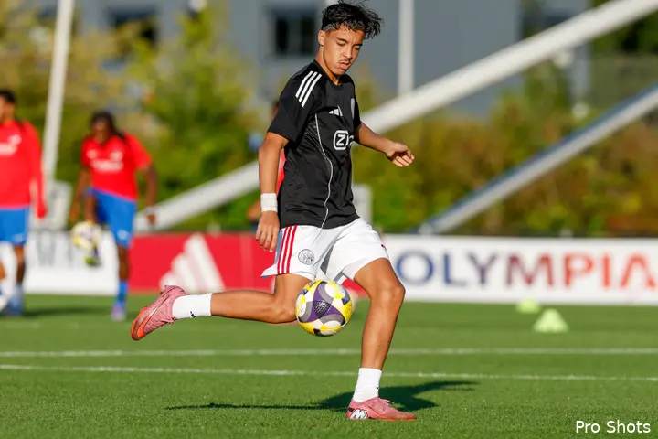 rayane-bounida-jong-ajax-ado-den-haag-25-26