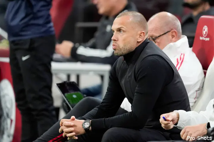 fred-grim-john-heitinga-ajax-az-25-26