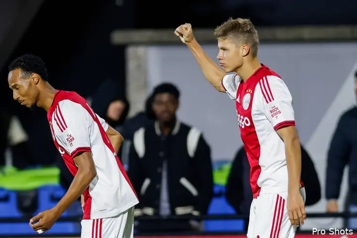 sean-steur-jong-ajax-jong-psv-25-26