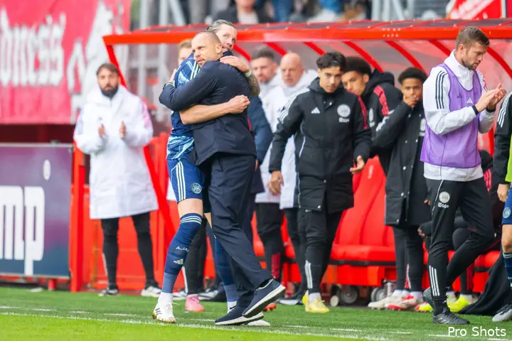 wout-weghorst-john-heitinga-twente-ajax-25-26