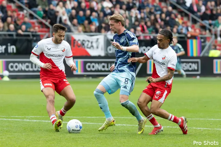 kenneth-taylor-utrecht-ajax-25-26