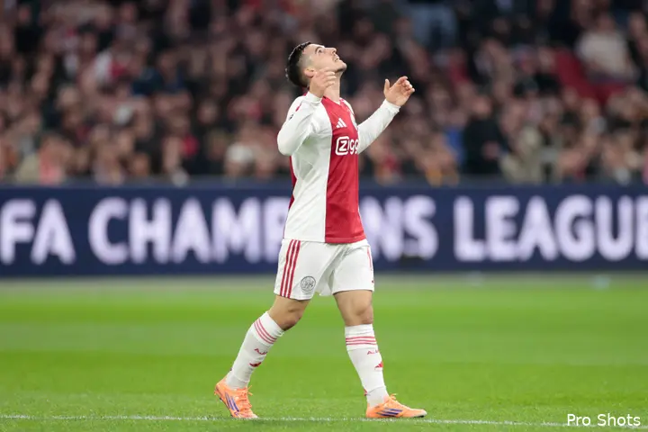 oscar-gloukh-ajax-25-26