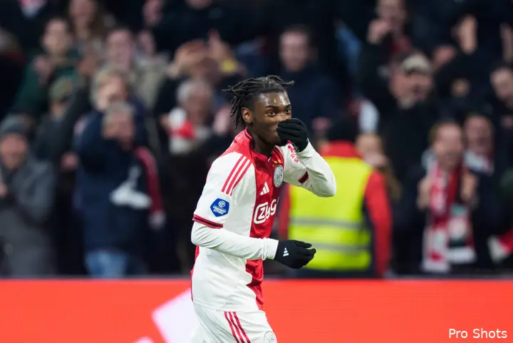 jorthy-mokio-ajax-feyenoord-25-26