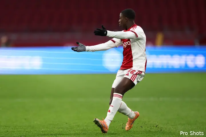 pharell-nash-ajax-groningen-25-26