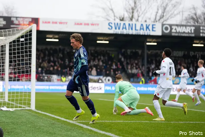mika-godts-telstar-ajax-25-26