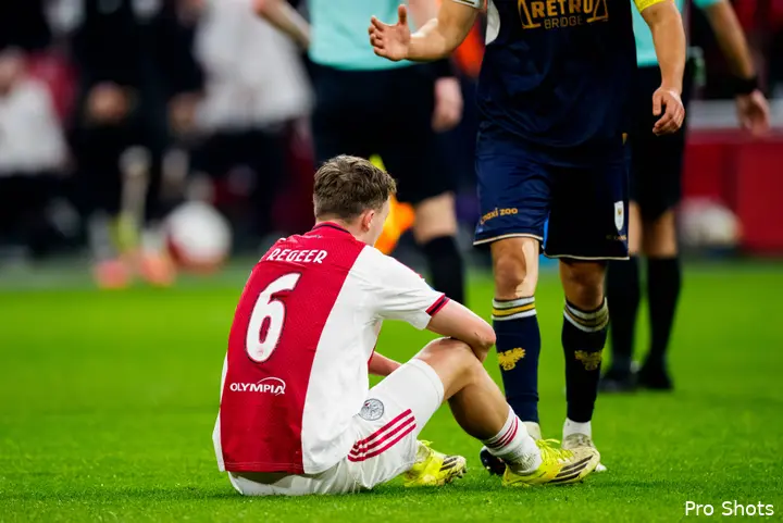 youri-regeer-ajax-go-ahead-eagles-25-26