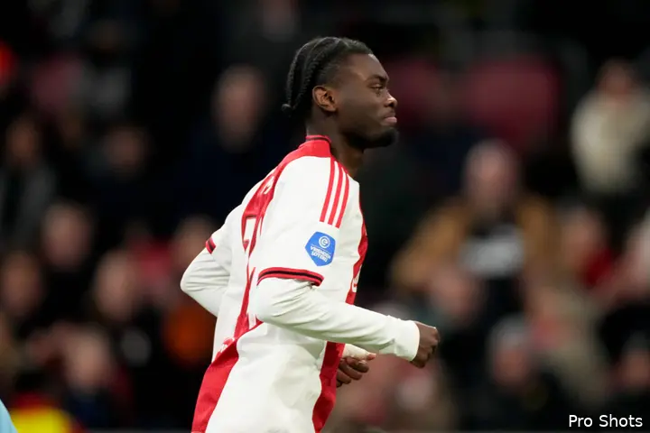 Ajax Showtime Jorthy Mokio