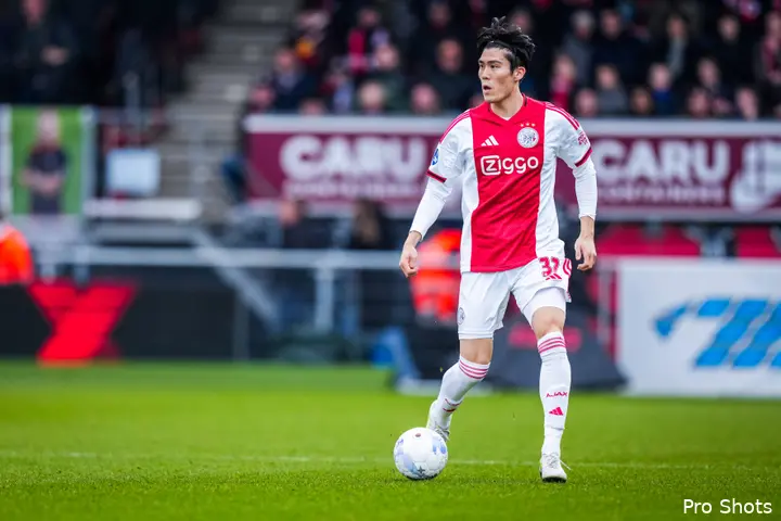 takehiro-tomiyasu-excelsior-ajax-25-26