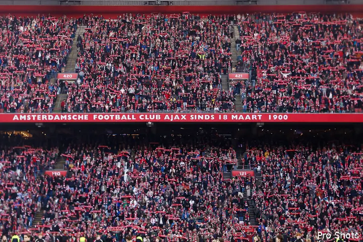 Ajax Showtime fans