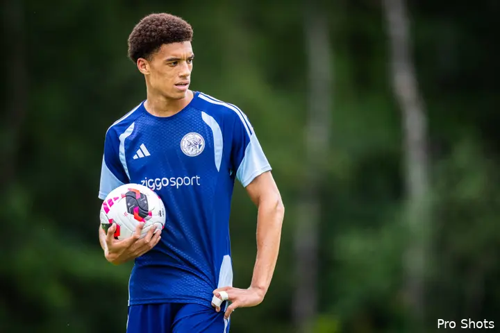 Ajax Showtime Aaron Bouwman